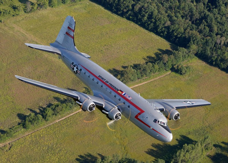 Дуглас с 54 Скаймастер