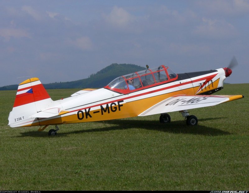 Zlin z-226