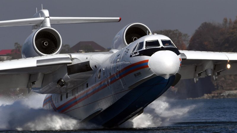 Самолёт-амфибия бе-200чс