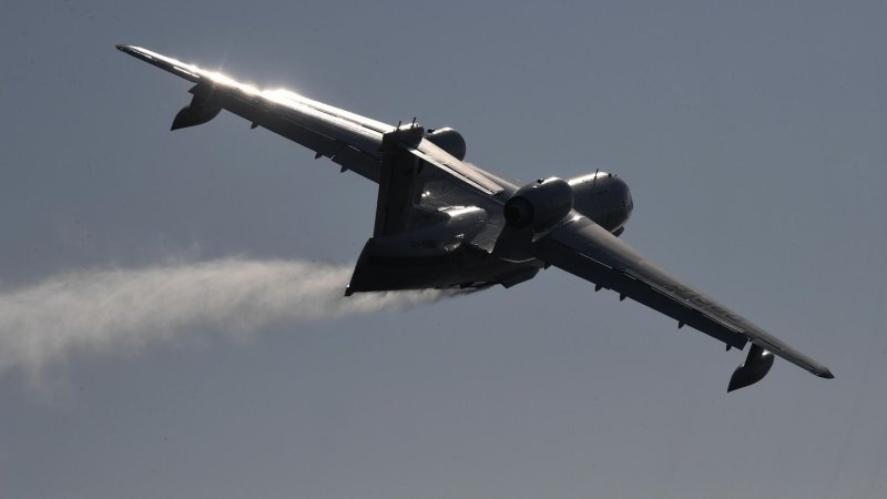 Бе-200 самолет