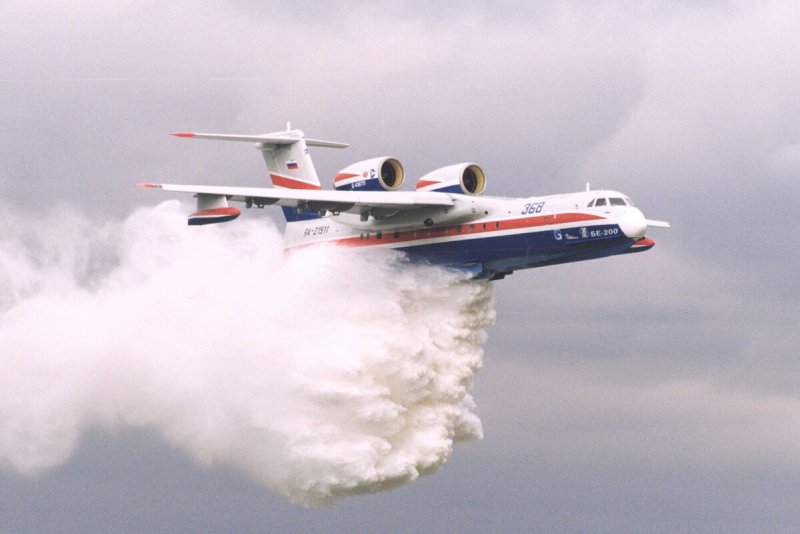 Пожарный самолет бе-200