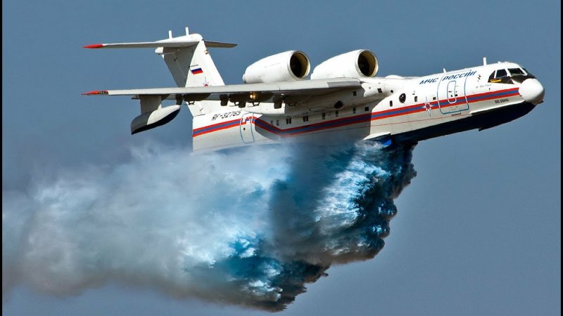 Самолет для тушения пожаров бе-200