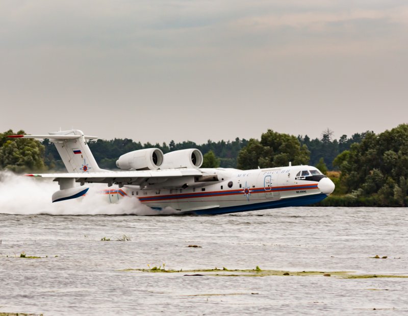Бе-200 самолет
