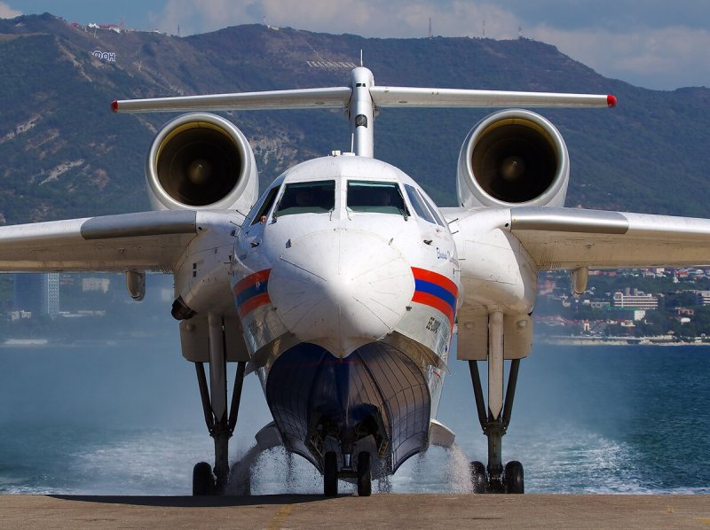 Самолёт-амфибия бе-200чс