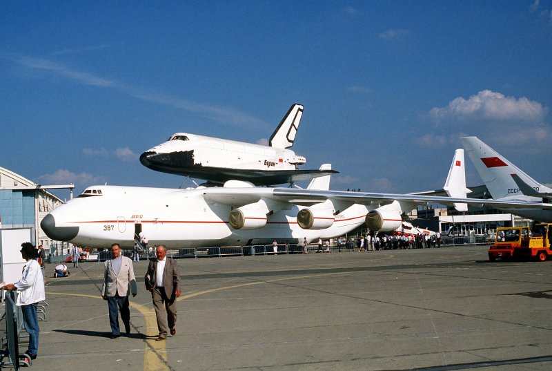 Мрия АН-225 Буран