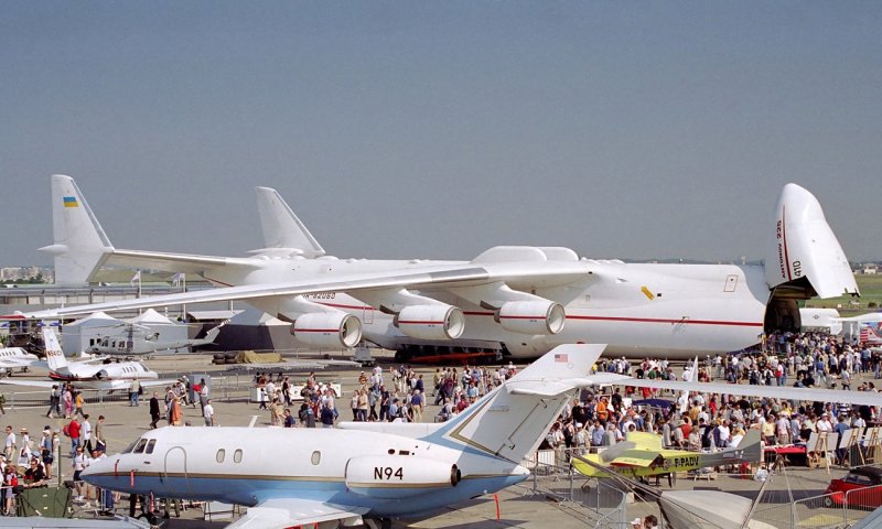 АН 225 на Макс 2001
