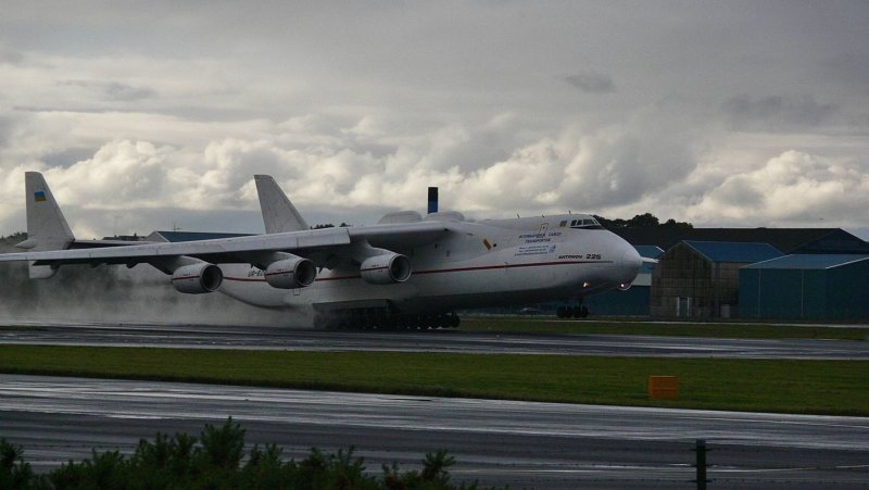 АН-225 Мрия