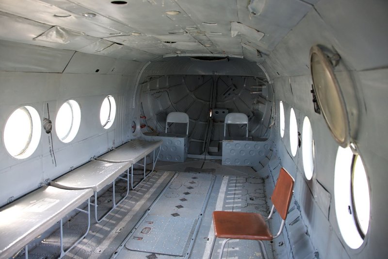 Салон вертолета ми-8