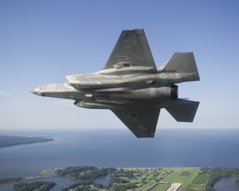 Истребитель пятого поколения f-35 Lightning II