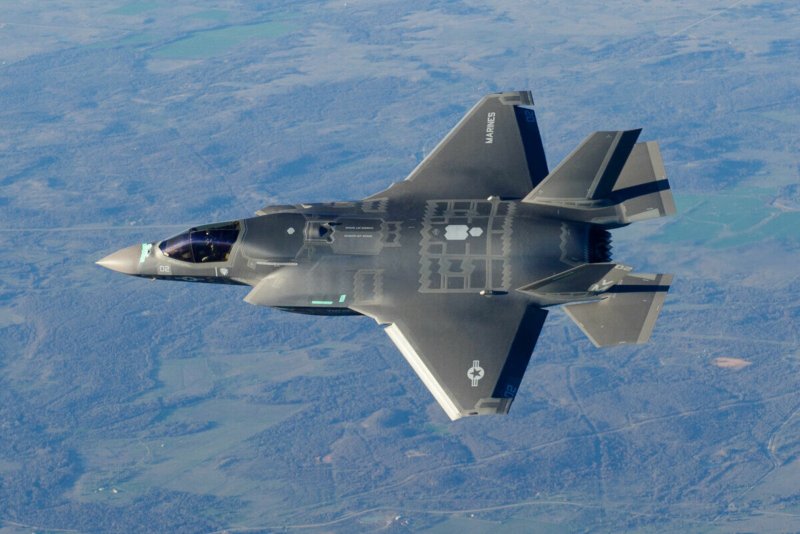 Истребитель f-35 Lightning II