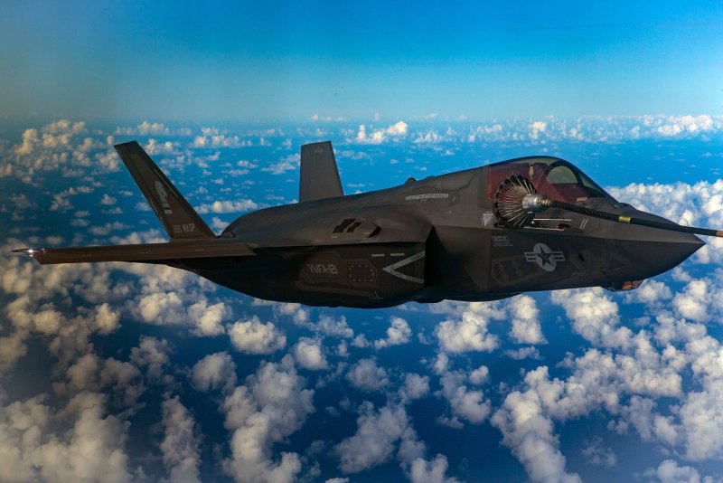 F35b сверхзвук