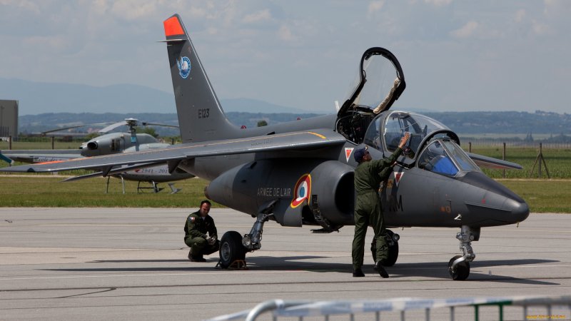 F2 Jet