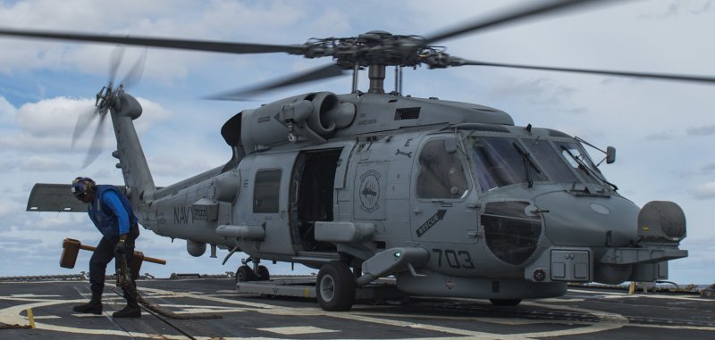 MH-60r inside