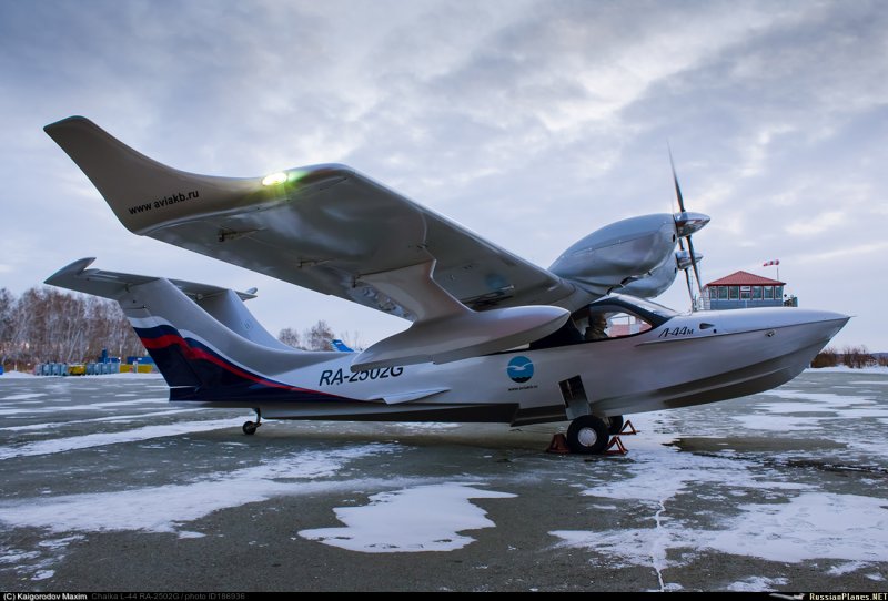 Л-44 самолет