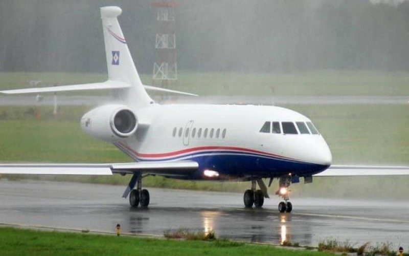Falcon 2000 самолет