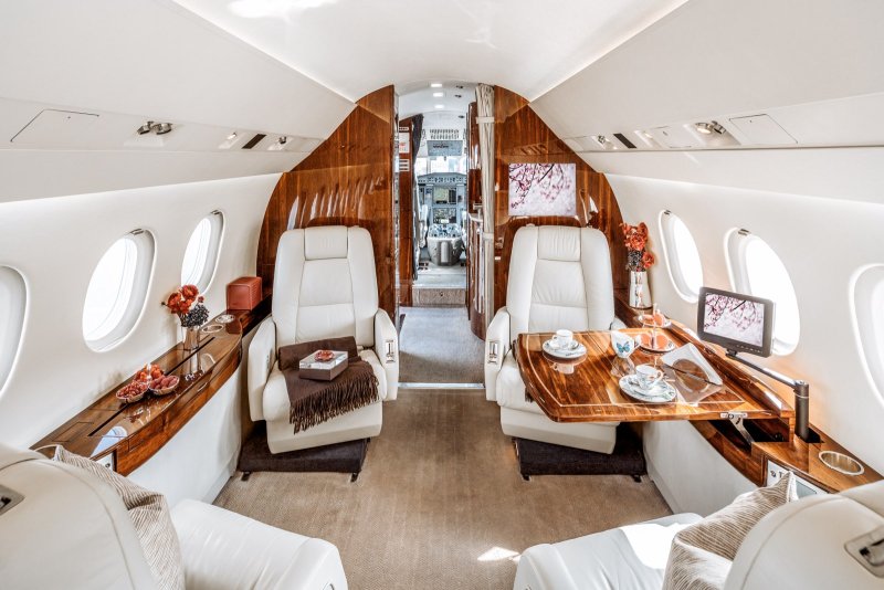 Dassault Falcon 2000ex в салоне