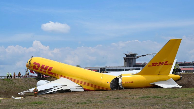 Грузовой Boeing-757 DHL