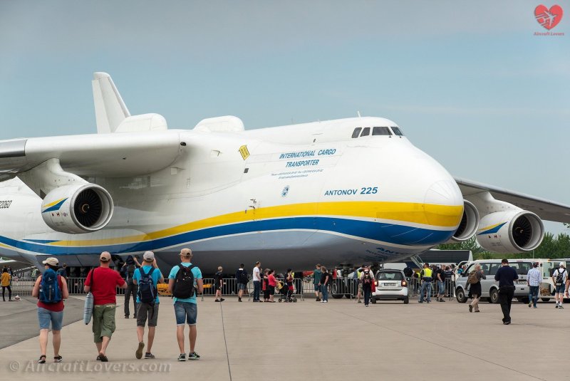 АН 225 Мрия и человек