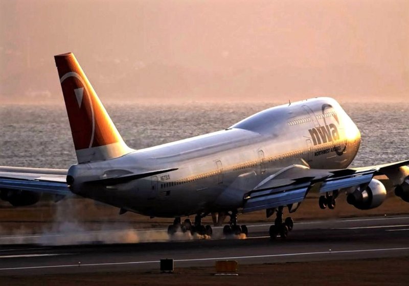 Боинг 747 взлет