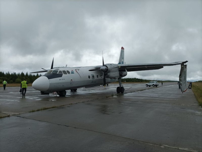 Самолёт АН-24