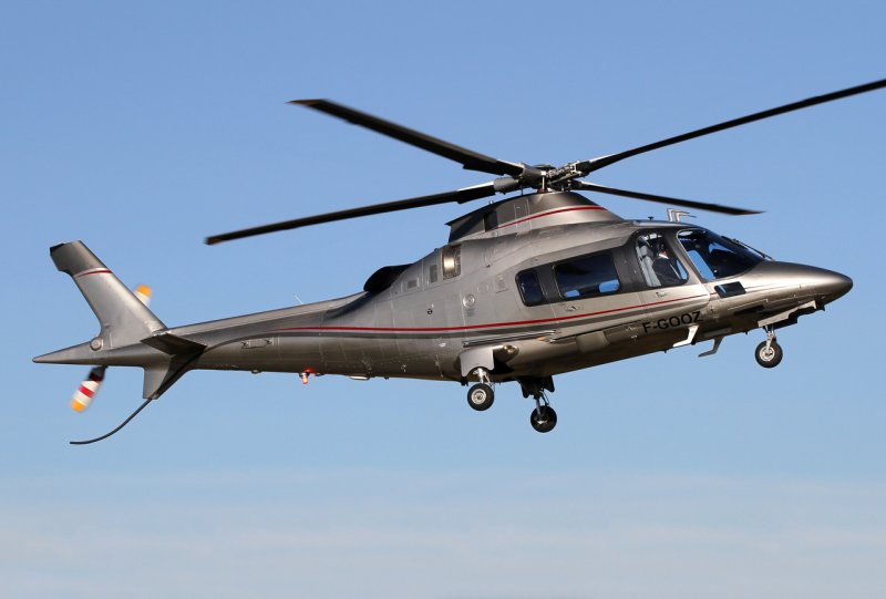 Гражданский вертолет Agusta