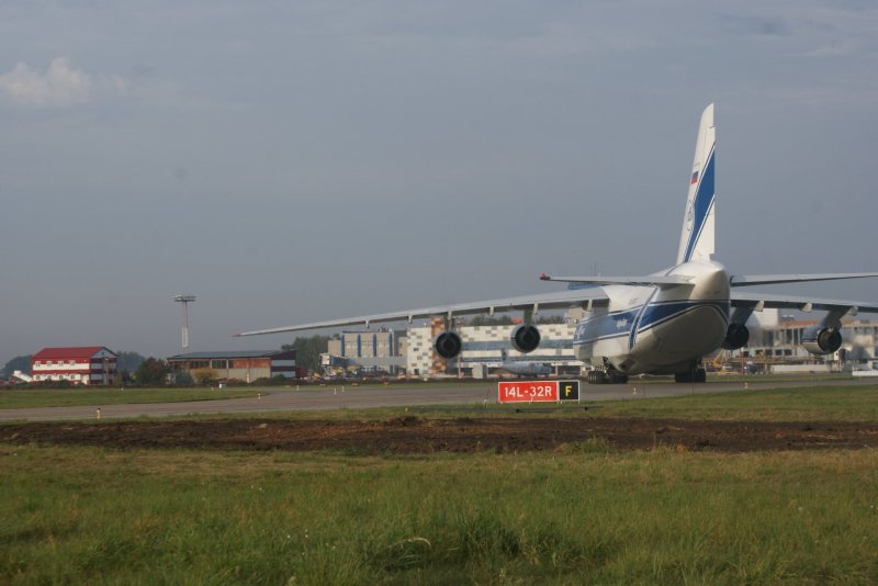 Посадка ан124 в Екатеринбурге