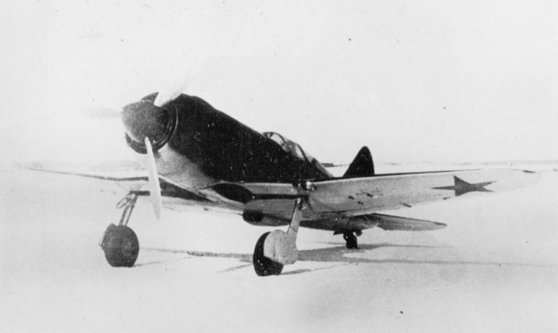 Истребитель н.н.Поликарпова "и-185"