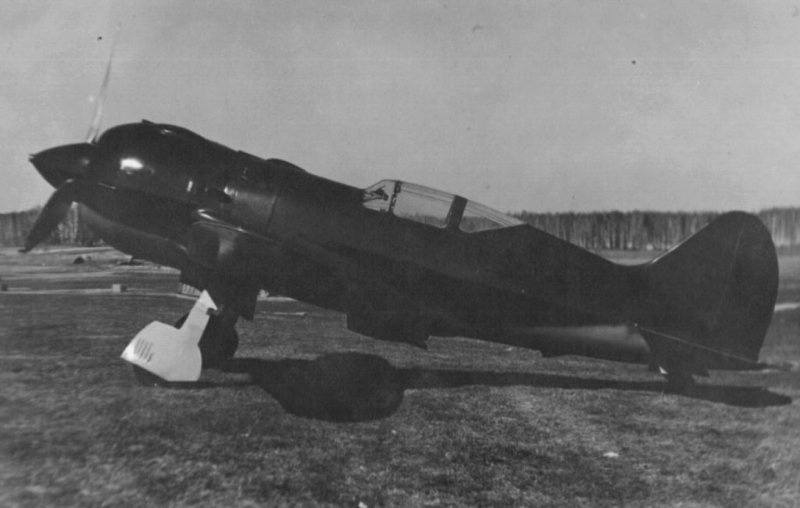 Истребитель и-185 м71