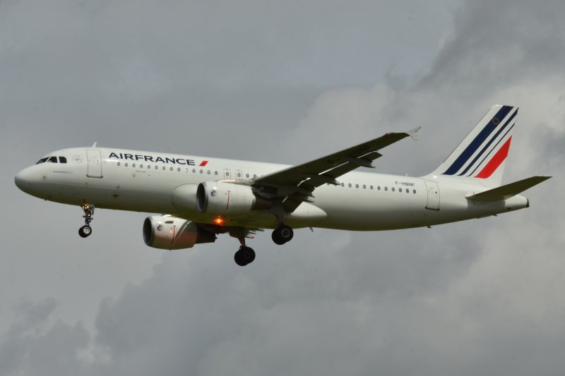 Airbus a320-200. Алмарсия