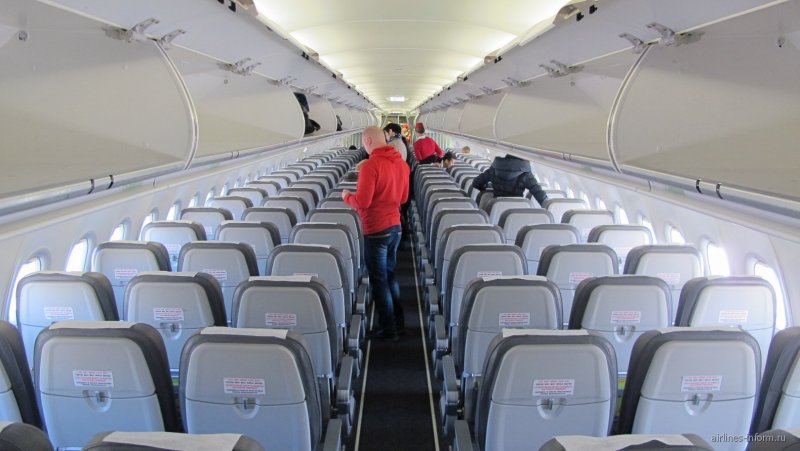 Самолёт Аэробус а320 салон