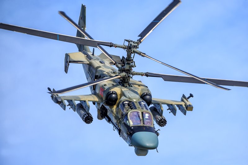 Памятник вертолёту "ка-52"