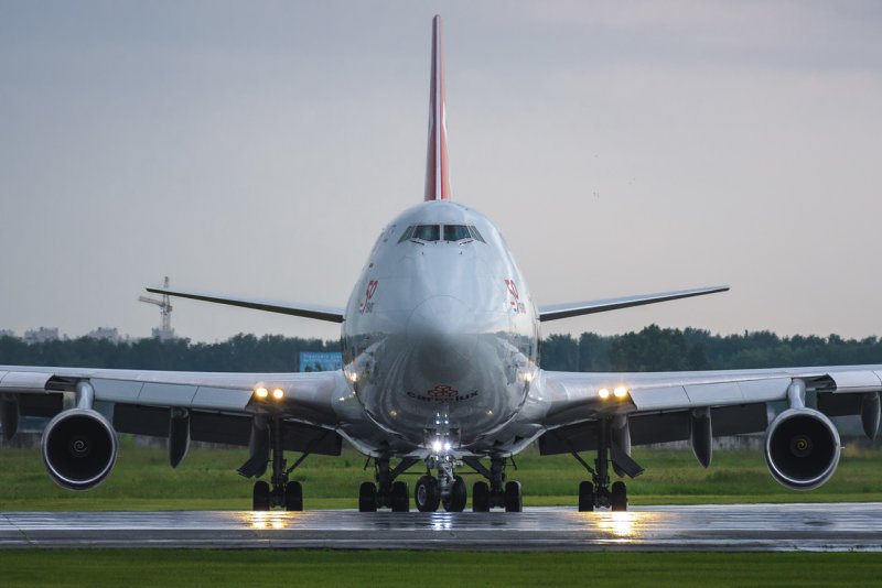 Boeing 747 анфас