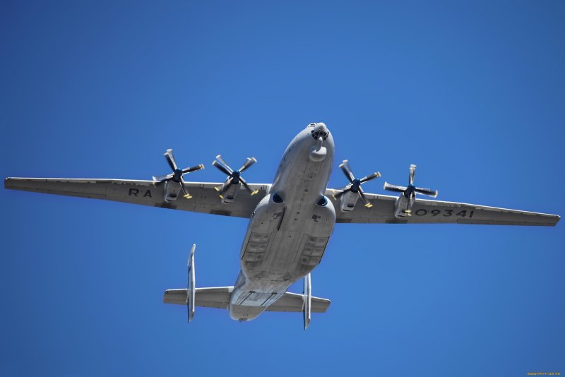 АН-22 военно-транспортный самолёт