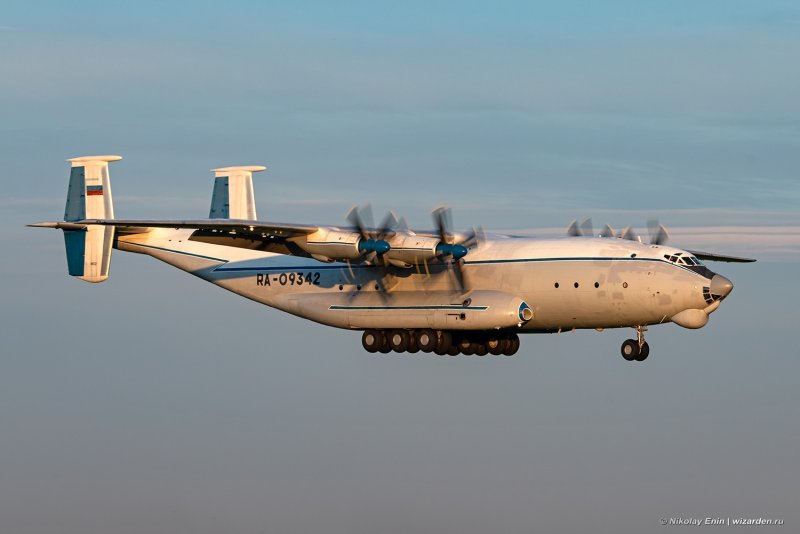 Самолет АН 22
