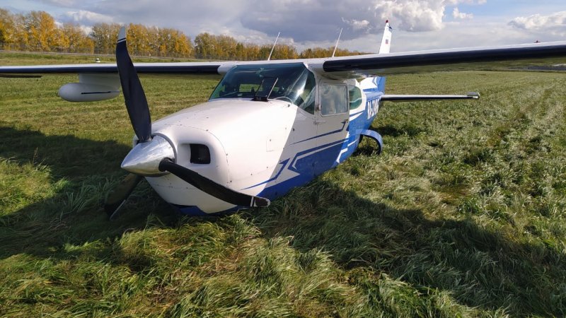 Cessna 210 шасси