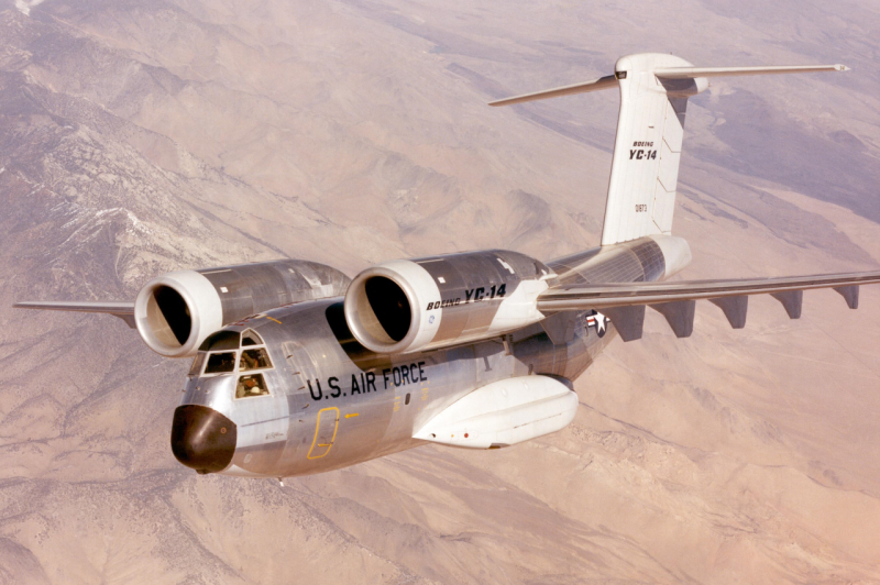 Boeing YC-14 опытный военно-транспортный