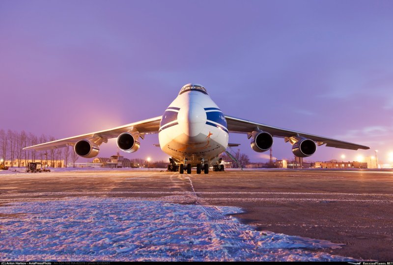 АН-124 ночью