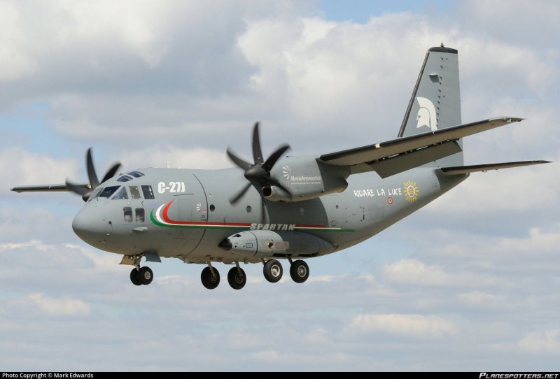 Alenia c-27j Spartan самолет