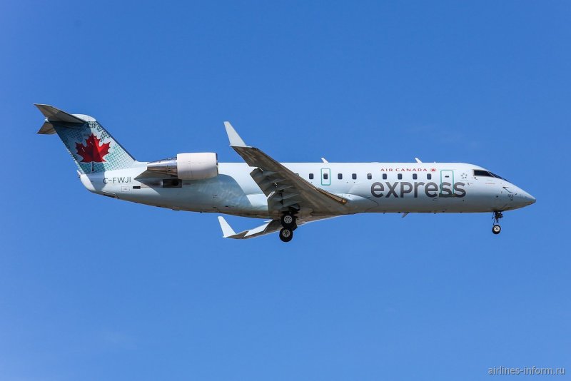 Самолёт Бомбардье CRJ-100
