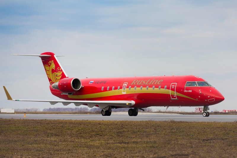 Самолет РУСЛАЙН Бомбардье CRJ-100/200