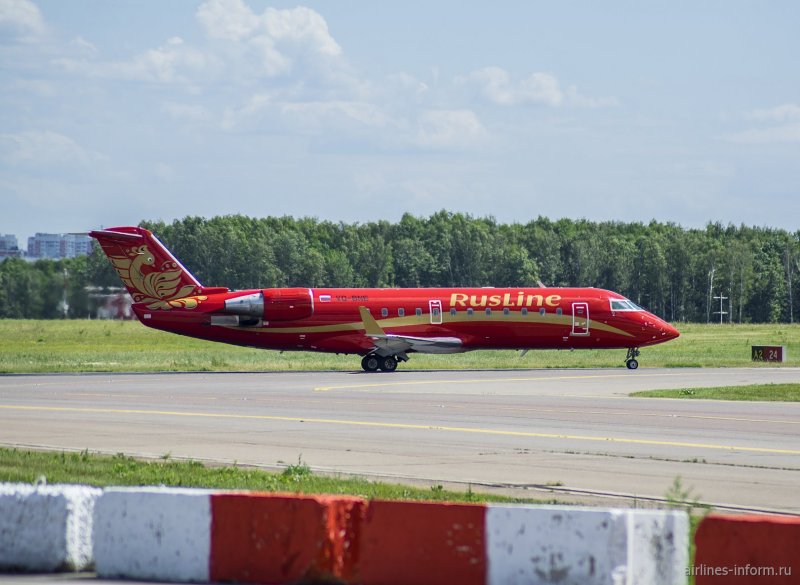 Самолёт Bombardier CRJ-100