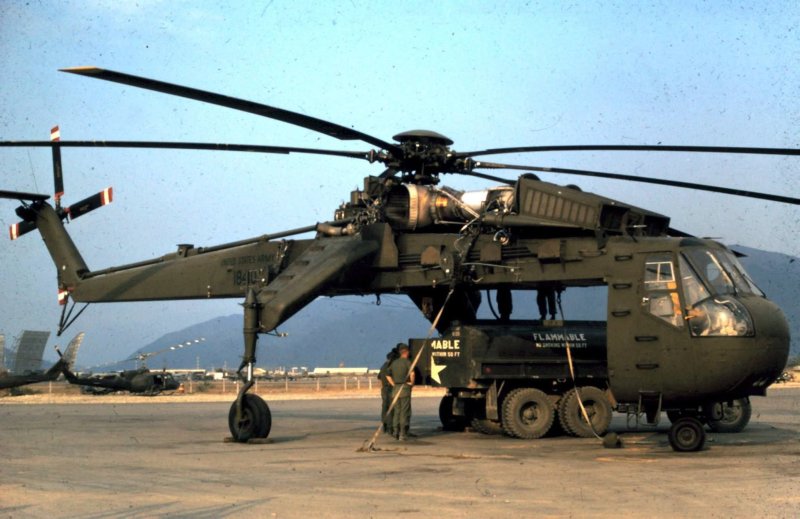 Sikorsky Ch-54 Tarhe с танком