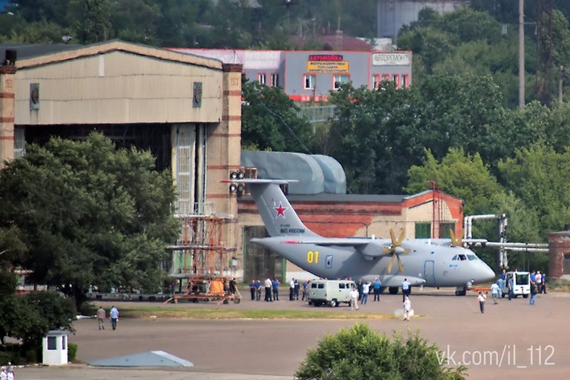 Новый транспортный самолет ил-112