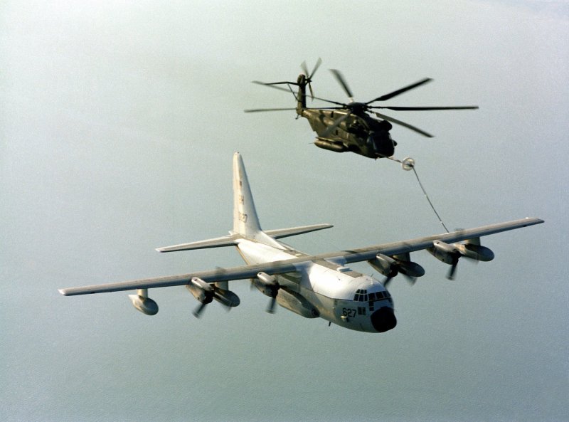 Ch-53e c-130