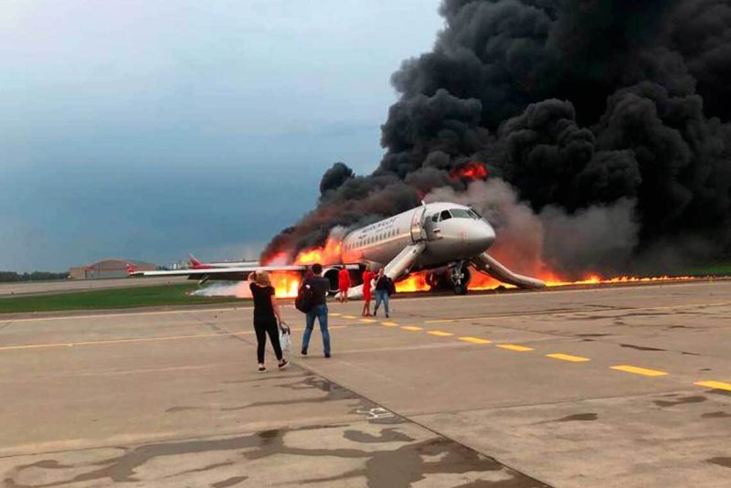 Катастрофа SSJ 100 В Шереметьево