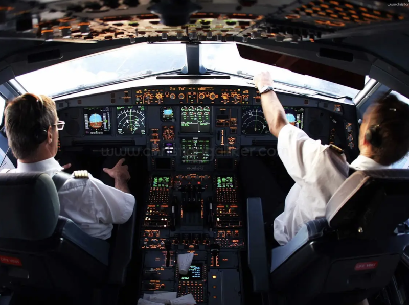 Дверь в кабину пилотов Airbus 320