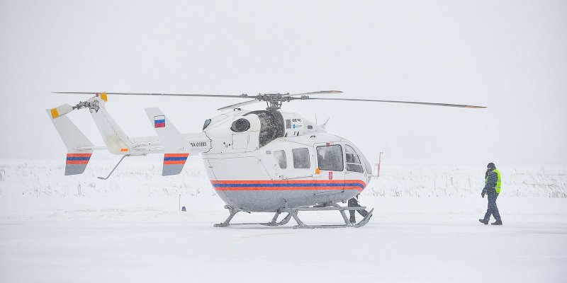 Вертолет белый с полосками