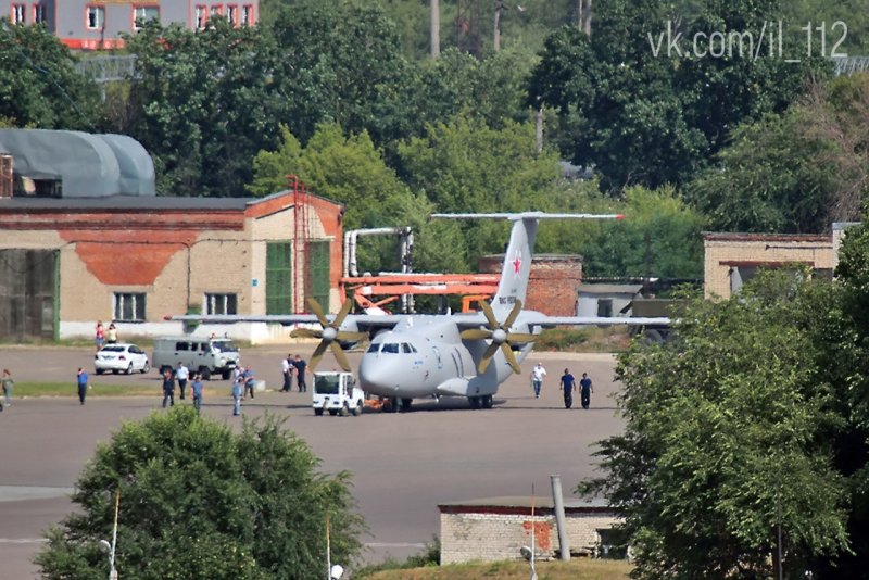 Новый транспортный самолет ил-112
