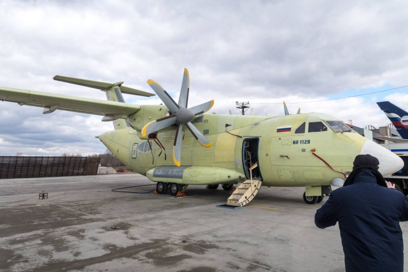 Самолет ил-112в