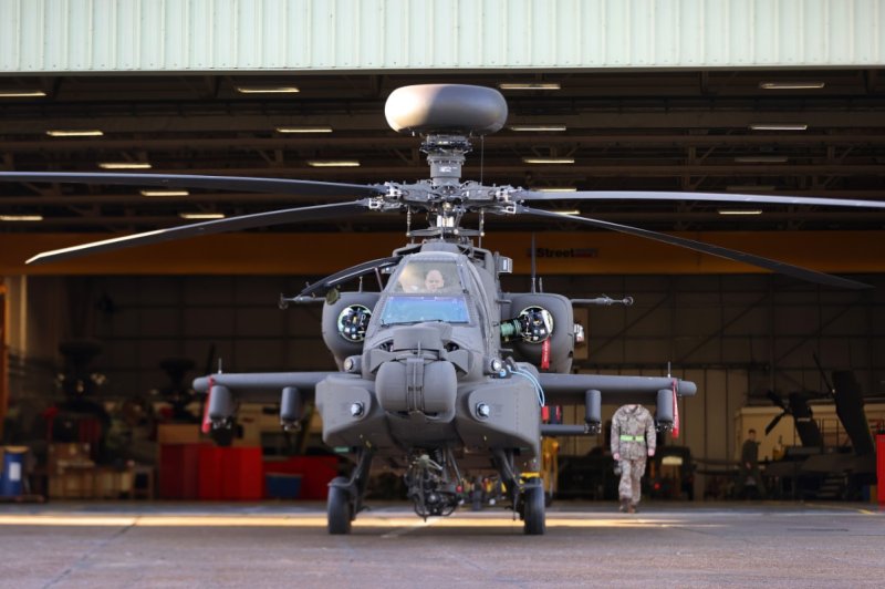 Apache вертолет